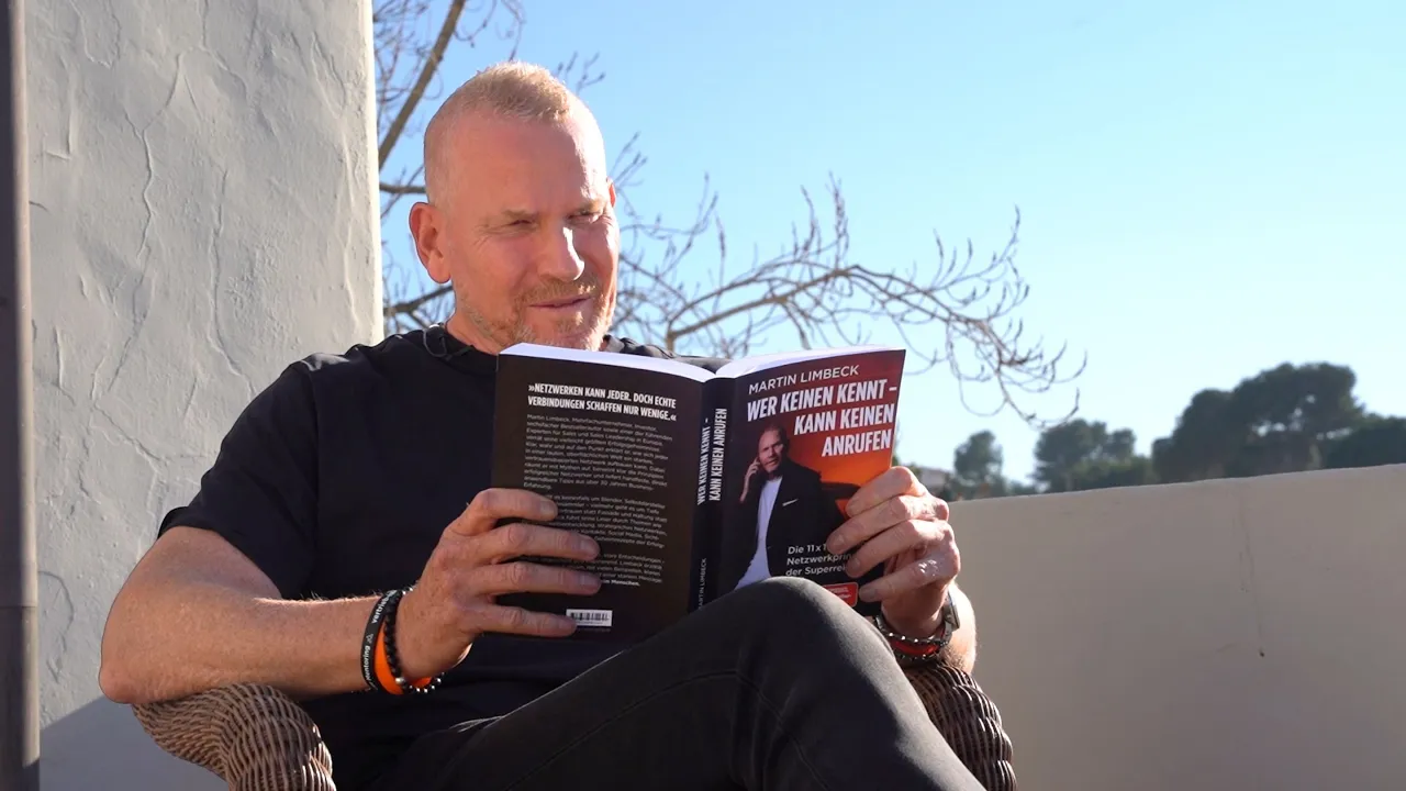 martin liest buch